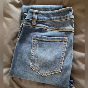 CAbi Skinny Jeans